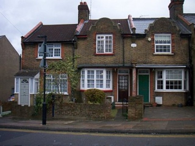  Image of 2 bedroom Flat to rent in Chase Road London N14 at Chase Road  Southgate, N14 6HH