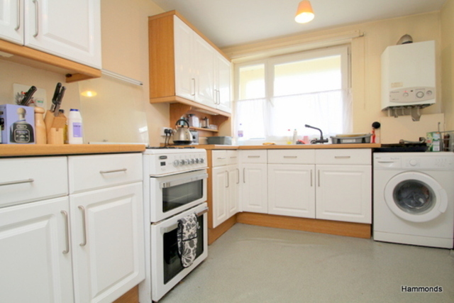  Image of 3 bedroom Maisonette to rent in Creswick Walk London E3 at Cheswick Walk  London, E3 2AQ