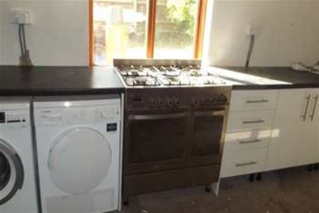  Image of 1 bedroom Flat to rent in Chilworth Road Chilworth Southampton SO16 at Southampton, SO16 7JS
