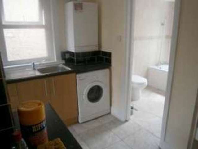 Image of 2 bedroom Apartment to rent in Chobham Road London E15 at Chobham Road  Stratford, E15 1LX