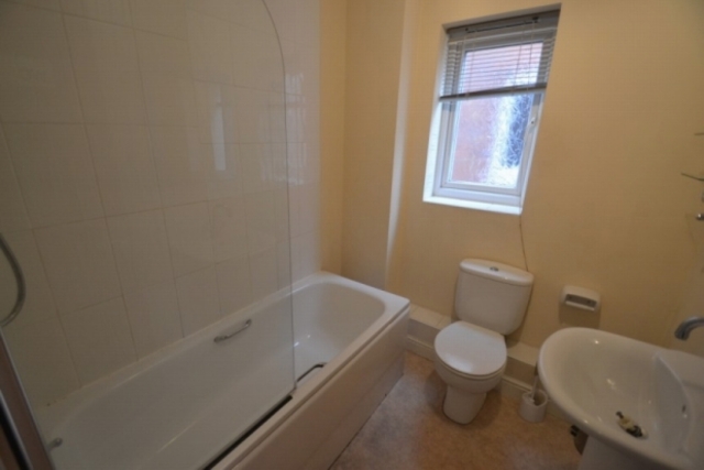  Image of 4 bedroom Semi-Detached house to rent in Chorlton Road Manchester M15 at CHORLTON ROAD HULME M15 4JG MANCHESTER, M15 4JG
