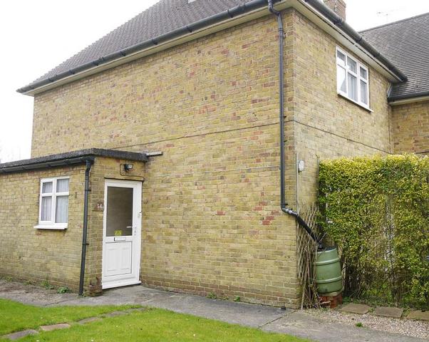  Image of 2 bedroom Apartment to rent in Church Crescent Harrietsham Maidstone ME17 at Maidstone, ME17 1BB