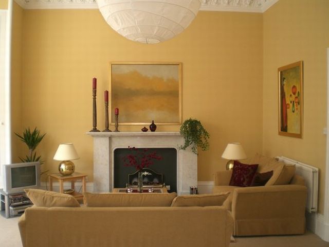 Image of 2 bedroom Flat to rent in Coates Gardens Edinburgh EH12 at West End Edinburgh Edinburgh, EH12 5LE