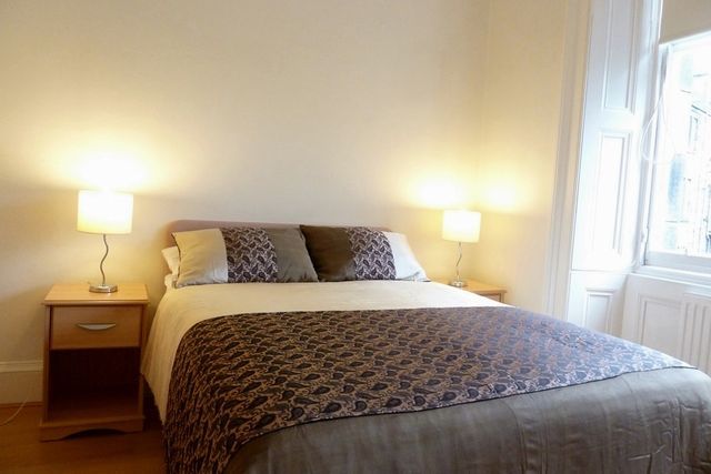  Image of 2 bedroom Flat to rent in Coates Gardens Edinburgh EH12 at West End Edinburgh Edinburgh, EH12 5LE