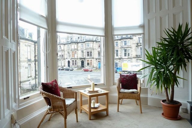  Image of 2 bedroom Flat to rent in Coates Gardens Edinburgh EH12 at West End Edinburgh Edinburgh, EH12 5LE