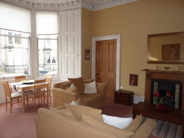  Image of 2 bedroom Flat to rent in Coates Gardens Edinburgh EH12 at West End Edinburgh Edinburgh, EH12 5LG