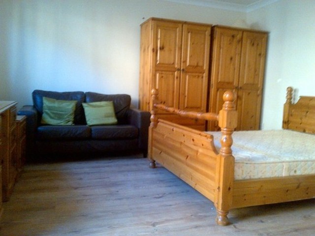  Image of Studio flat to rent in Cobham Road Ilford IG3 at COBHAM ROAD  SEVEN KINGS, IG3 9JP