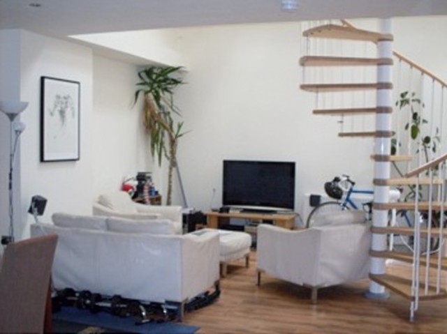  Image of 2 bedroom Detached house to rent in Tollington Park London N4 at Coleridge Road  Finsbury Park, N4 3AG