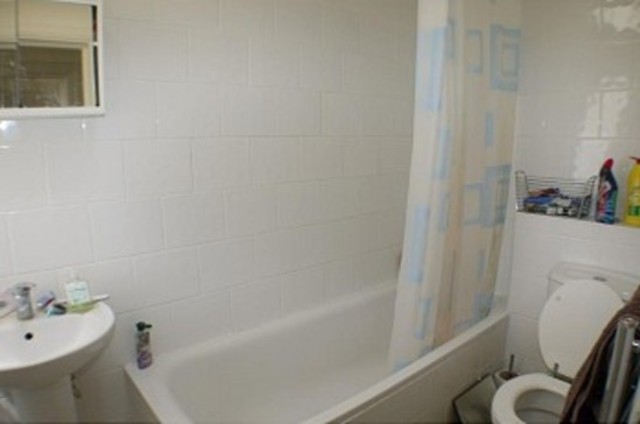  Image of 2 bedroom Detached house to rent in Tollington Park London N4 at Coleridge Road  Finsbury Park, N4 3AG