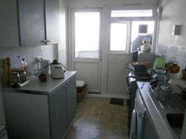  Image of 1 bedroom Flat to rent in Wolffe Gardens London E15 at College Point  Stratford, E15 4JN
