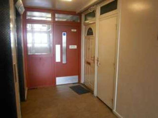  Image of 1 bedroom Flat to rent in Wolffe Gardens London E15 at College Point  Stratford, E15 4JN