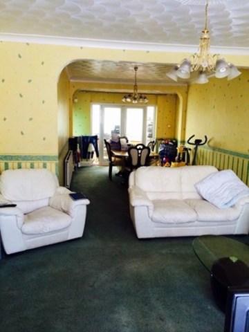  Image of 4 bedroom End of Terrace to rent in Collinwood Gardens Ilford IG5 at COLLINWOOD ROAD  GANTS HILL, IG5 0AN