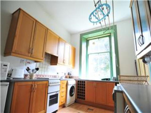  Image of 3 bedroom Flat to rent in Comiston Road Edinburgh EH10 at Morningside Edinburgh Edinburgh, EH10 6AG