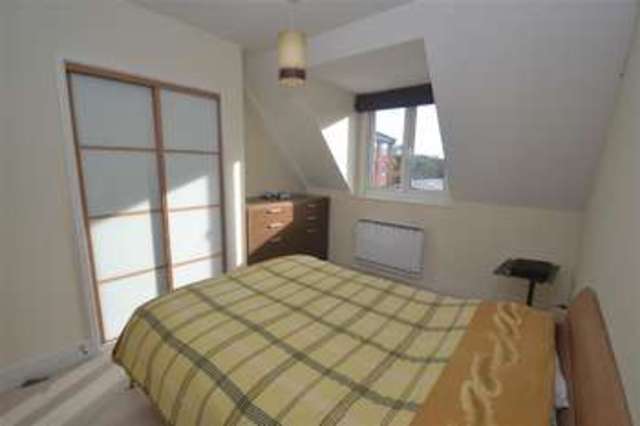  Image of 1 bedroom Apartment to rent in Compton Road London SW19 at Wimbledon, SW19 7QA
