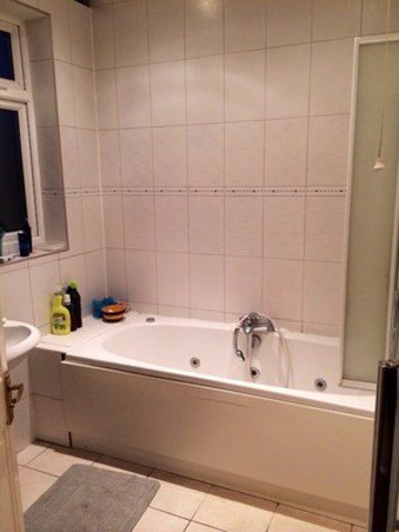  Image of 3 bedroom Terraced house to rent in Coniston Gardens Ilford IG4 at CONISTON GARDENS  GANTS HILL, IG4 5LU
