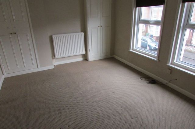  Image of 3 bedroom Terraced house to rent in Coronation Road Basingstoke RG21 at Coronation Road  Basingstoke, RG21 4HA