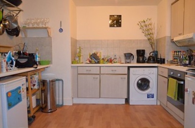  Image of 1 bedroom Flat to rent in Crothall Close London N13 at Corrib Court Fox Lane Palmers Green, N13 4BG