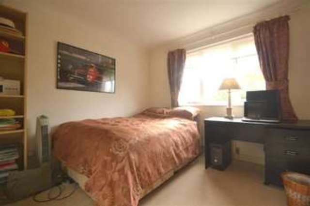  Image of 3 bedroom Semi-Detached house to rent in Cottenham Park Road London SW20 at Copse Hill, SW20 0SY
