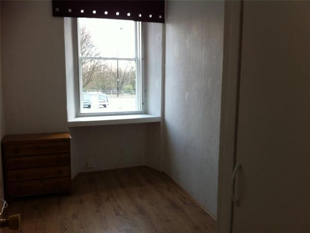  Image of 2 bedroom Flat to rent in Cowane Street Stirling FK8 at Stirling Town Stirling Stirling, FK8 1JW