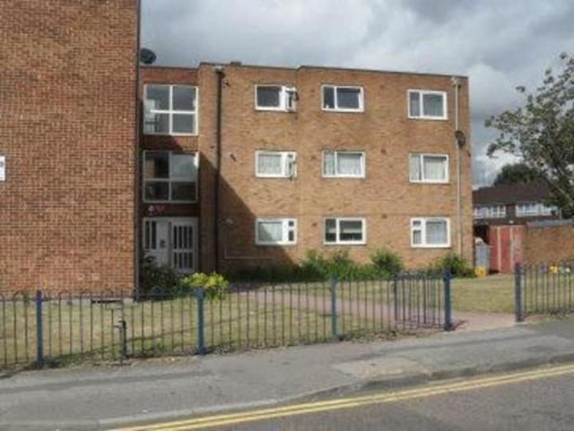  Image of 3 bedroom Flat for sale in Cowbridge Lane Barking IG11 at Cowbridge Lane  Barking, IG11 8LG