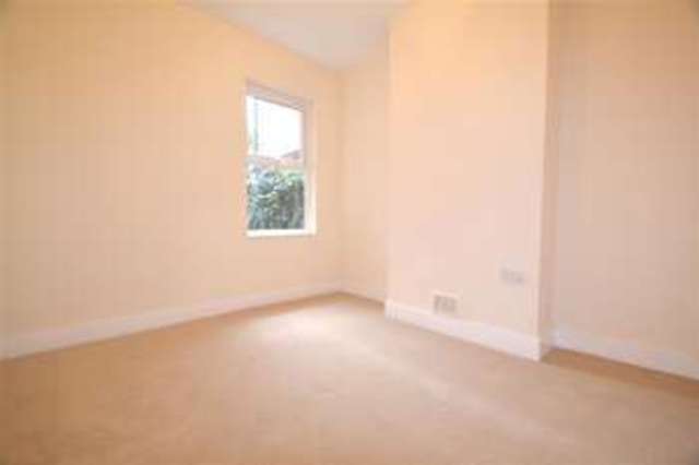  Image of 2 bedroom Apartment to rent in Cowper Road London SW19 at Haydons Road, SW19 1AA