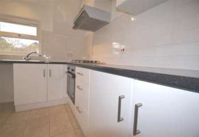  Image of 2 bedroom Apartment to rent in Cowper Road London SW19 at Haydons Road, SW19 1AA