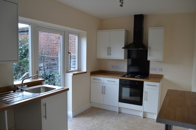  Image of 3 bedroom Detached house to rent in Cranbrook Road Ilford IG2 at Cranbrook Road  Gants Hill, IG2 6SU