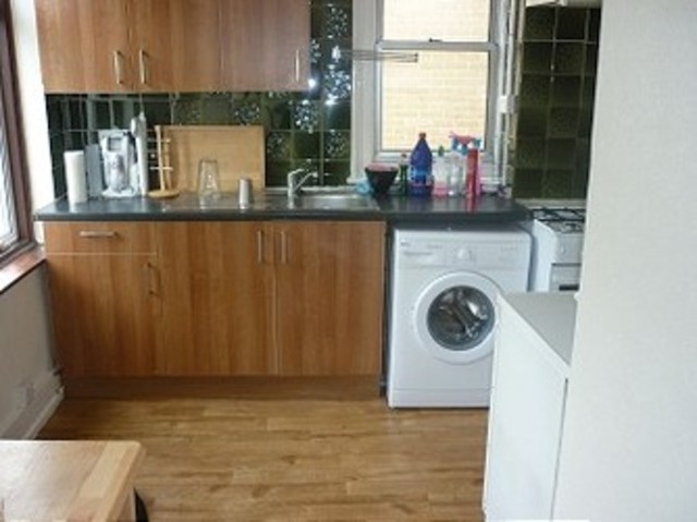  Image of 2 bedroom Flat to rent in Cranbrook Road Ilford IG1 at Cranbrook Road IG1  Ilford, IG1 4UA