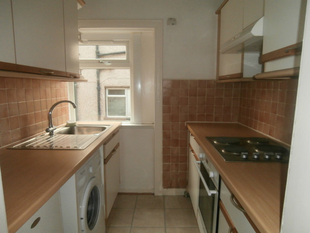  Image of 3 bedroom Flat to rent in Croftfoot Road Croftfoot Glasgow G44 at Croftfoot Glasgow Glasgow, G44 5LD
