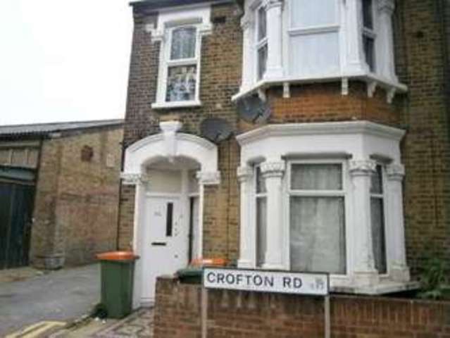  Image of 1 bedroom Flat for sale in Crofton Road London E13 at Crofton Road  Plaistow, E13 8QT