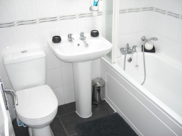  Image of 3 bedroom Terraced house for sale in Crownfield Road London E15 at CROWNFIELD ROAD  Temple Mills, E15 2AS