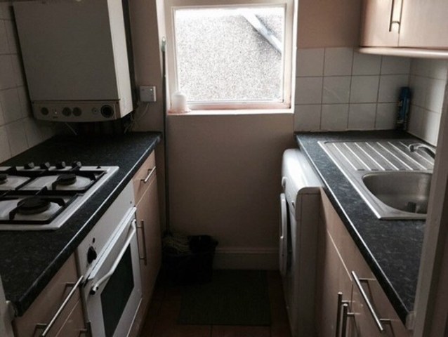  Image of 2 bedroom Terraced house to rent in Crownfield Road London E15 at CROWNFIELD ROAD  LEYTON, E15 2AS