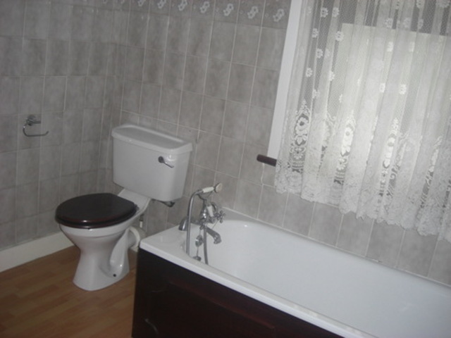  Image of 2 bedroom Terraced house to rent in Chandos Road London E15 at CROWNFIELD ROAD  STRATFORD, E15 1TX