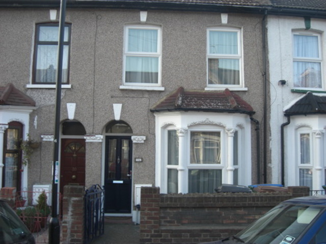  Image of 2 bedroom Terraced house to rent in Chandos Road London E15 at CROWNFIELD ROAD  STRATFORD, E15 1TX