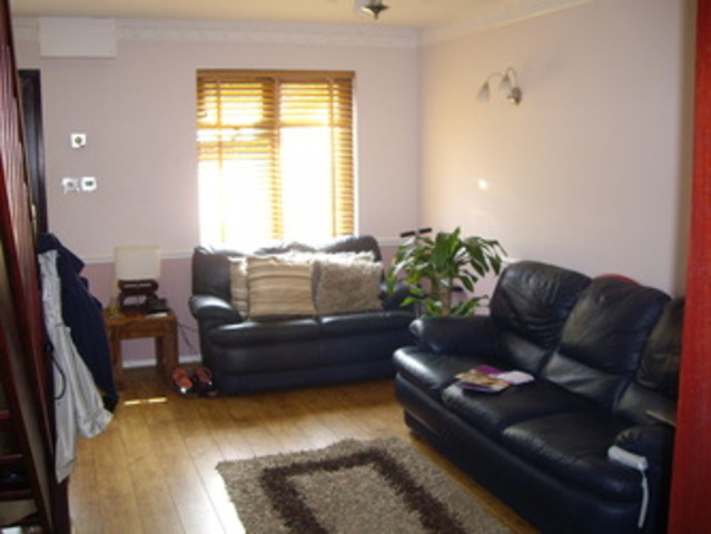  Image of 2 bedroom Terraced house to rent in Crucible Close Chadwell Heath Romford RM6 at Crucible close  chadwell heath, RM6 4PZ