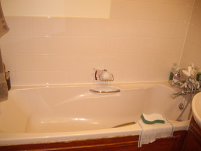  Image of 2 bedroom Terraced house to rent in Crucible Close Chadwell Heath Romford RM6 at Crucible close  chadwell heath, RM6 4PZ