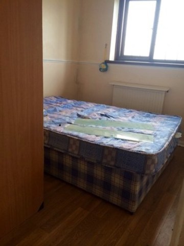  Image of 3 bedroom Terraced house to rent in Crystal Way Chadwell Heath Romford RM8 at CRYSTAL WAY  GOODMAYES, RM8 1UE