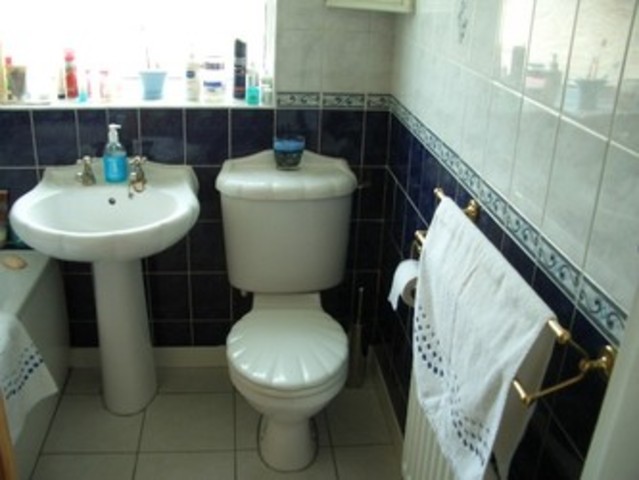 Image of 3 bedroom Detached house to rent in Goodmayes Road Goodmayes Ilford IG3 at Dagenham  Seven Kings, IG3 9UN