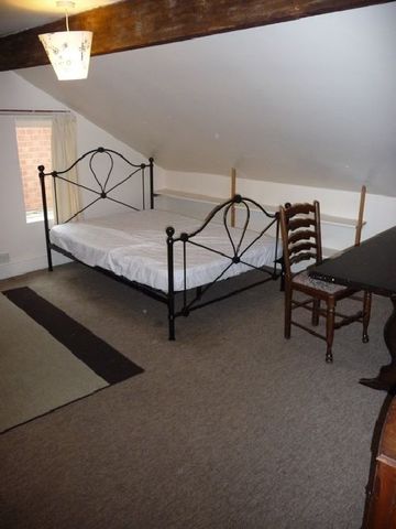  Image of 4 bedroom House Share to rent in Dawlish Road Selly Oak Birmingham B29 at Selly Oak West Midlands Selly Oak, B29 7AE