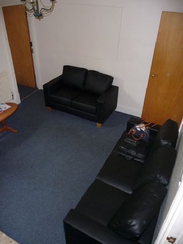  Image of 4 bedroom House Share to rent in Dawlish Road Selly Oak Birmingham B29 at Selly Oak West Midlands Selly Oak, B29 7AE