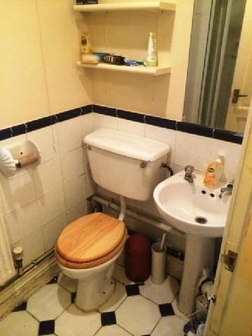  Image of 4 bedroom House Share to rent in Dawlish Road Selly Oak Birmingham B29 at Selly Oak West Midlands Selly Oak, B29 7AE