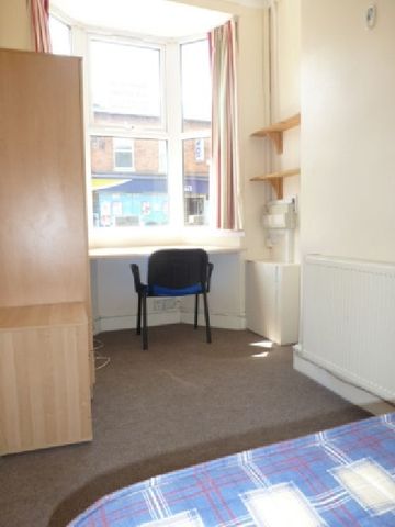  Image of 4 bedroom House Share to rent in Dawlish Road Selly Oak Birmingham B29 at Selly Oak West Midlands Selly Oak, B29 7AF