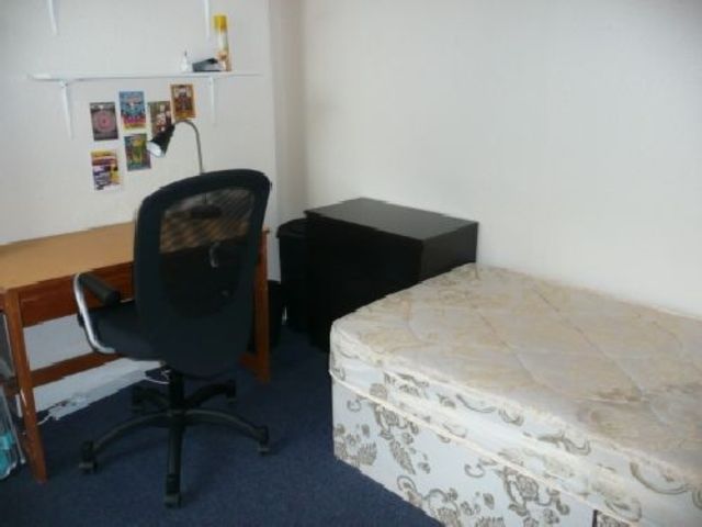  Image of 5 bedroom House Share to rent in Dawlish Road Selly Oak Birmingham B29 at B29 7AF  Selly Oak, B29 7AF