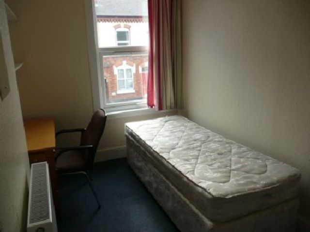  Image of 5 bedroom House Share to rent in Dawlish Road Selly Oak Birmingham B29 at B29 7AF  Selly Oak, B29 7AF
