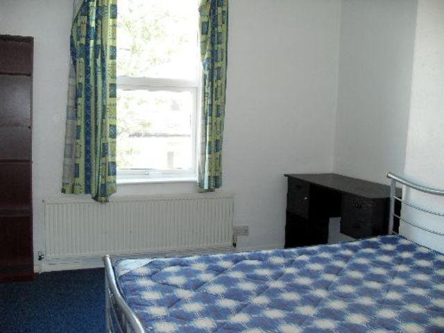  Image of 5 bedroom House Share to rent in Dawlish Road Selly Oak Birmingham B29 at Selly Oak West Midlands Selly Oak, B29 7AT