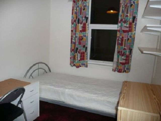 Image of 5 bedroom House Share to rent in Dawlish Road Selly Oak Birmingham B29 at Selly Oak West Midlands Selly Oak, B29 7AU