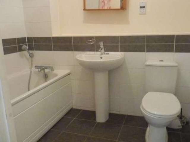  Image of 2 bedroom Flat for sale in Piper Way Ilford IG1 at De Havilland Square Piper Way Ilford, IG1 4DE