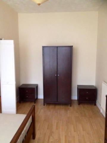  Image of 1 bedroom Terraced house to rent in De Vere Gardens Cranbrook Ilford IG1 at DE VERE GARDENS  ILFORD, IG1 3ED