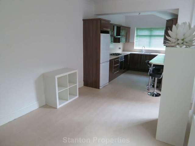  Image of 3 bedroom Terraced house to rent in Delahays Road Hale Altrincham WA15 at Delahays Road Hale Altrincham, WA15 8JH