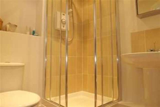  Image of 2 bedroom Mews to rent in St. Helens Mews Brentwood CM14 at Brentwood, CM14 4SJ